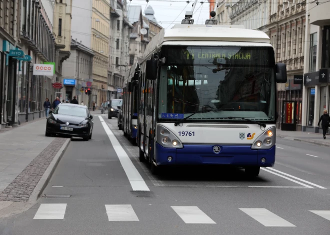 Рига решит проблему езды по полосам общественного транспорта с помощью видеокамер
