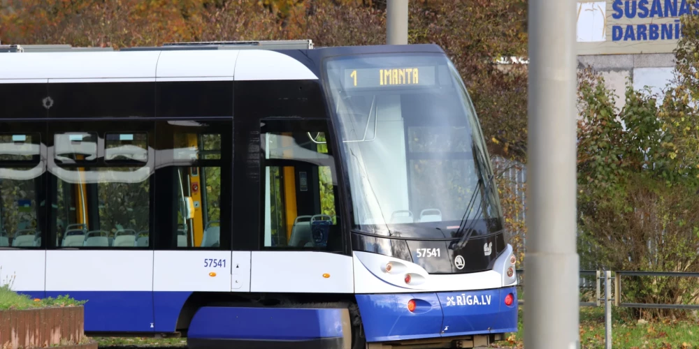 Реформа билетной системы в общественном транспорте Риги: плата за одну поездку значительно возрастет