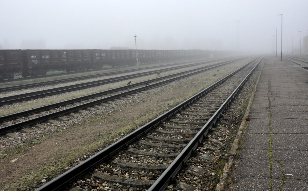 Tumšajā laikā LDz aicina iedzīvotājus būt īpaši piesardzīgiem dzelzceļa sliežu tuvumā 