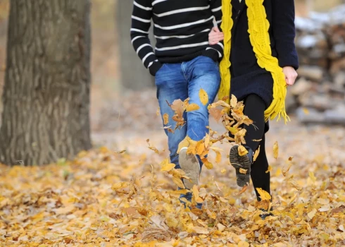 Cilvēki blakus mums ir pelnījuši mīlestību. Citādi - kāpēc viņi aizvien mums ir tik tuvu?