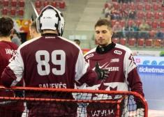 Latvijas florbolisti pasaules čempionātā uzvar Igauniju un iekļūst ceturtdaļfinālā