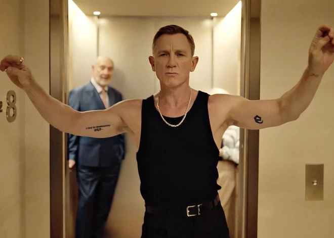 Дэниел Крейг исполнил шикарный танец в рекламе водки