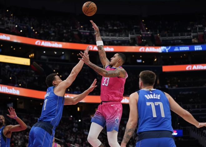 "Wizards" bez Porziņģa un Bīla ierindā pieveic "Mavericks"