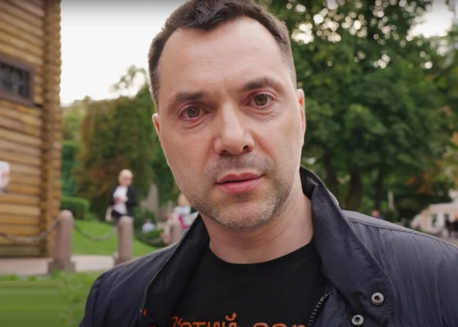 Жена Арестовича рассказала, как он изгонял бесов