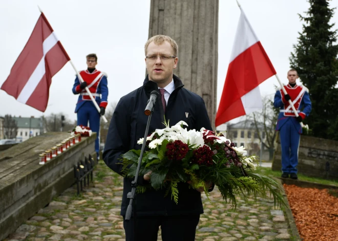 Elksniņš nekomentēšot jautājumu, vai ir sniedzis paskaidrojumus Drošības dienestam