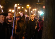 Lāčplēša dienai veltīts lāpu gājiens no Rīgas Brāļu kapiem līdz 11. novembra krastmalai.