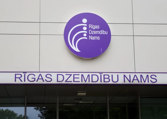 Rīgas dzemdību nams ziedojis 10 000 eiro medicīnas preču iegādei dzemdību palīdzības sniegšanai Ukrainā