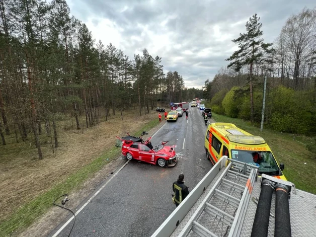 Dzīvību un veselību avārijā glābj nevis volvo, bet daudz jaunāku auto drošības sistēmas un ceļu infrastruktūra. “Ja es brauktu ar daudz jaunāku auto, iespējams, avārijas sekas būtu daudz mazākas manai veselībai,” saka Andris Kulbergs.