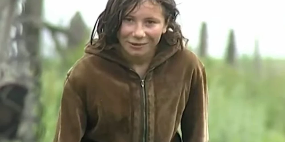 Выросшая девочка-маугли терроризирует соседей