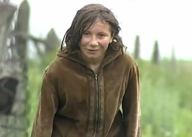 Выросшая девочка-маугли терроризирует соседей