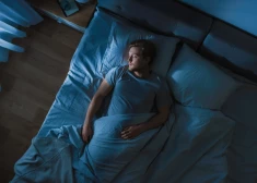 Pētījums atklāj, cik bīstama veselībai var izrādīties gulēšana pat pie nelielas gaismas