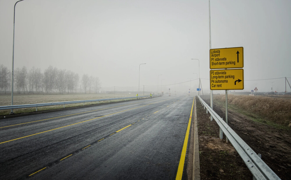 FOTO: kā šobrīd ar automašīnu tikt līdz Rīgas lidostai?
