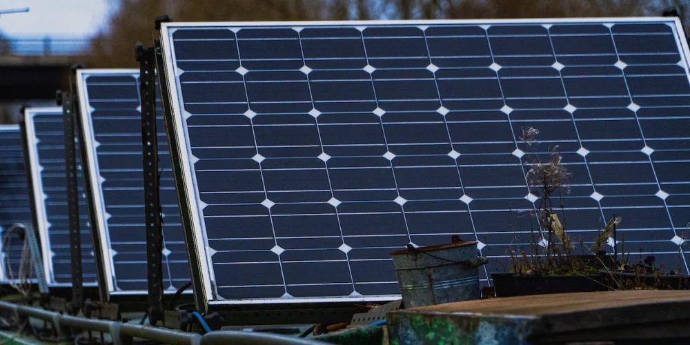 "Evecon": "Sadales tīkls" jaunie tarifi sagraus saules paneļu uzstādīšanu mājsaimniecībās