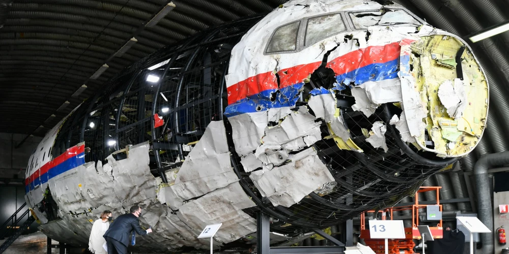 Nīderlandes tiesa: "Malaysian Airlines" virs Donbasa notrieca Krievijā ražota "Buk" raķete