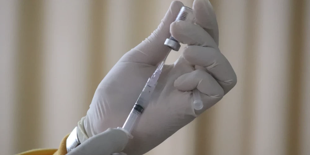Latvijā pret pērtiķu bakām vakcinējušās pirmās personas