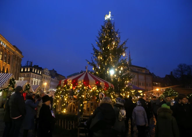 Pēc divu gadu pārtraukuma darbu atsāks Vecrīgas Ziemassvētku tirdziņš