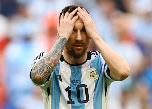 Saūda Arābijas futbolisti izcīna lielāko panākumu vēsturē, pārspējot Argentīnu un Mesi