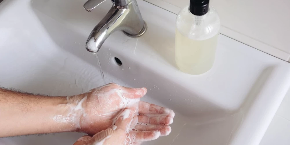 Почти все ошибаются: популярные заблуждения о мыле и мытье рук