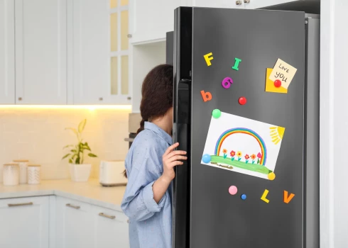 Cik izmaksā ledusskapja durvju virināšana neskaitāmas reizes dienā?