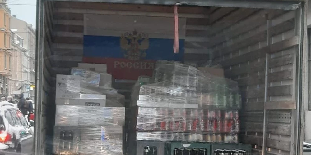 Par spēkratā izvietotu lielu Krievijas karogu ar uzrakstu "Rossija" sāk resorisko pārbaudi
