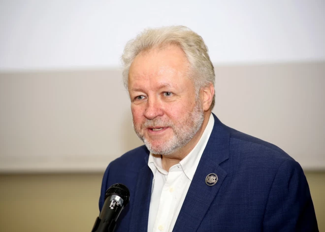 Ar viena pabalsta palielināšanu nepietiks! Speciālists aicina celt arī citus atbalstus ģimenēm ar bērniem