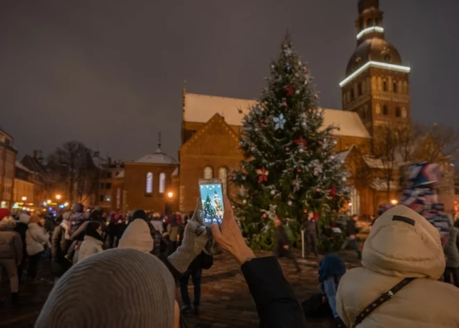 Svētdien Doma laukumā iedegs Rīgas Ziemassvētku egli