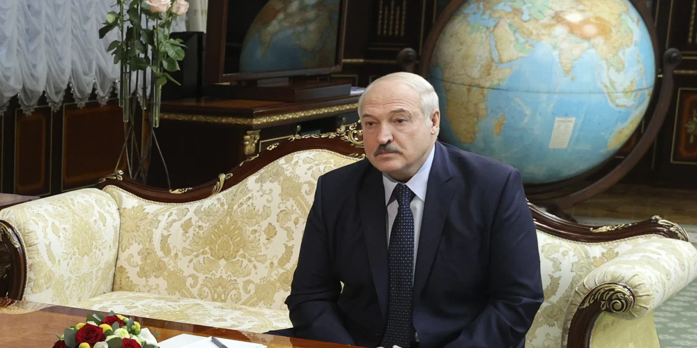 Vai Makejs tika noindēts? Lukašenko tā sabijies, ka nomainījis pavāru un apsardzi