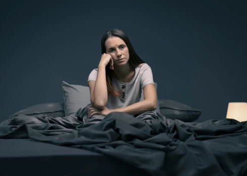 "Ja es sūdzos, ka jūtos slikti vai nogurusi, vīrs atbild: “Un kā tad es? Neesmu noguris?”," sieviete atstāsta tipisku sarunu ar dzīvesbiedru.