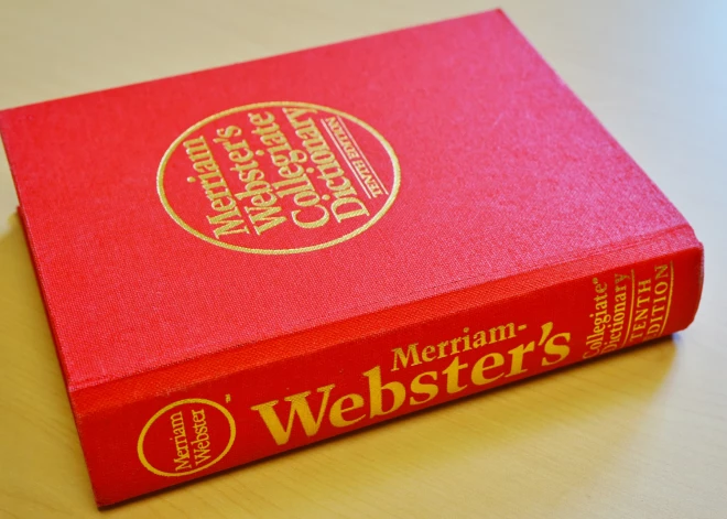 На злобу дня: американский словарь Merriam-Webster назвал слово года