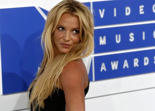 "Она совсем сошла с ума": фанаты в ужасе от голых фото Бритни Спирс в ванной