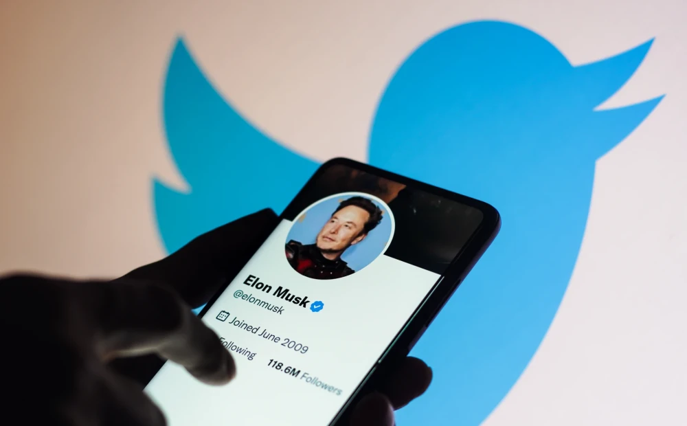 Musk tussles with Apple over Twitter ads