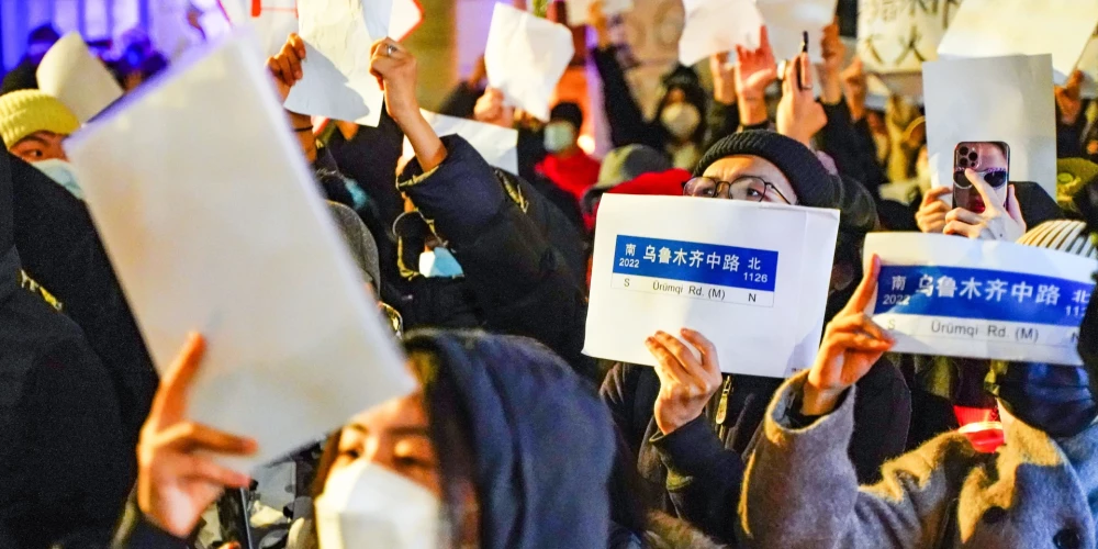 Ķīnā pastiprinātā policijas klātbūtne novērsusi protestu atsākšanos