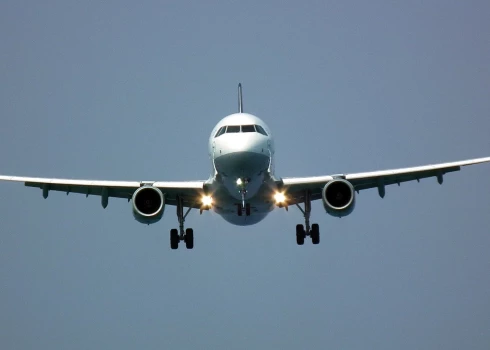 Satiksmes ministrija izsniedz licenci jaunai Latvijā reģistrētai aviokompānijai