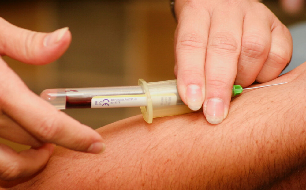 Reāls gadījums Jaunzēlandē: vecāki atsakās glābt savu mazuli, jo baidās no vakcinēto asinīm