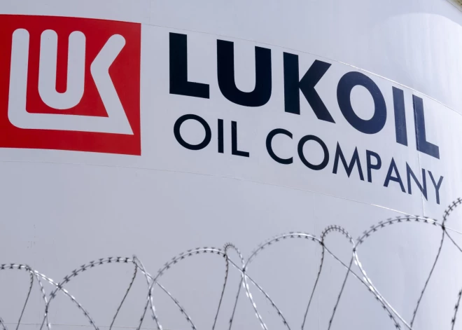 Itālija pārņem "Lukoil" piederošu naftas pārstrādes rūpnīcu