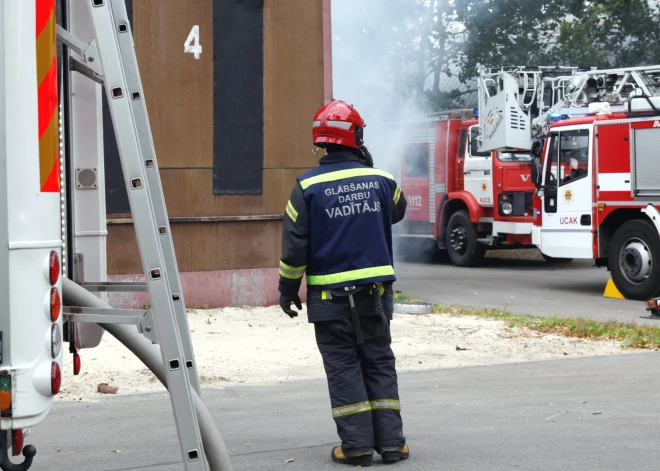 Опрос: каждый второй латвиец считает, что в его доме не может возникнуть пожар