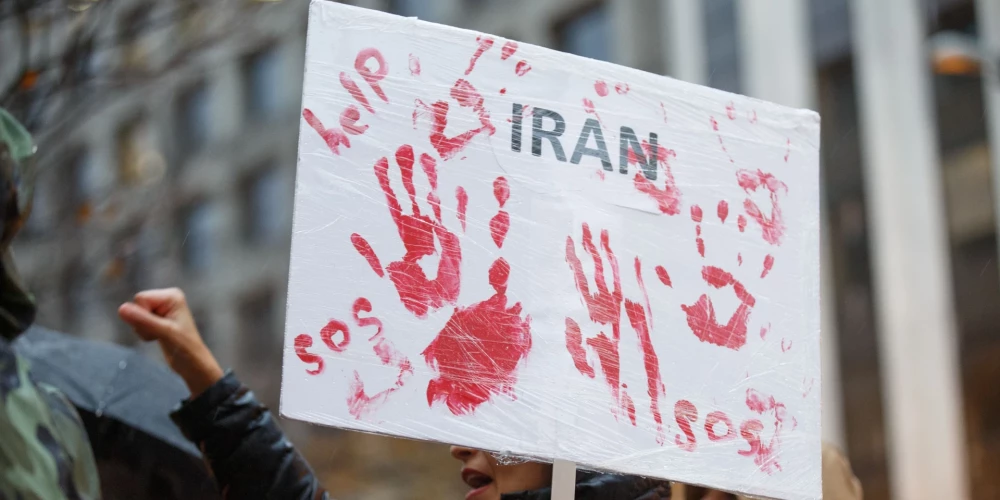Nozīmīgs solis sieviešu protestu kustībai Irānā