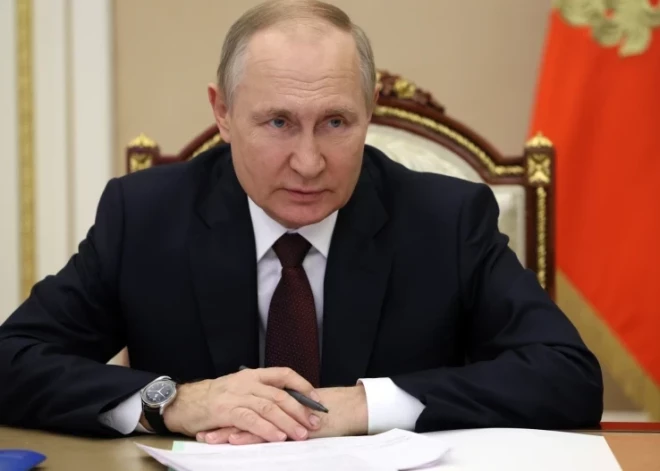Путин подписал закон о запрете в России ЛГБТ-"пропаганды"