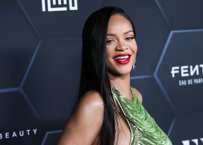 Grūtnieču stils. Mūsdienās tas ir "modīgs stāvoklis", sievietes mātes cerībās vairs nekautrējas