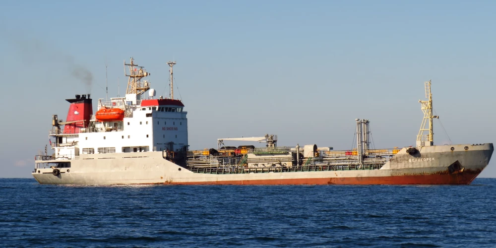   Десятки танкеров застряли у берегов Турции после введения потолка цен на российскую нефть