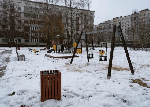 ФОТО: в Риге отремонтировали семь детских площадок