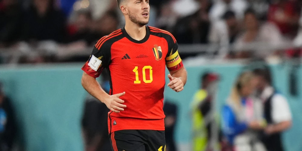 Beļģijas futbola zvaigzne Edens Azārs beidz karjeru izlasē