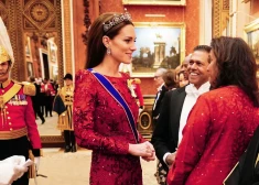 ФОТО: принцесса Уэльская в сверкающем алом платье снова восхитила публику