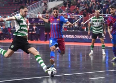 UEFA Eirokausa fināla spēle telpu futbolā "Arēnā Rīga", kur tiekas "Barca" ar Lisabonas "Sporting".