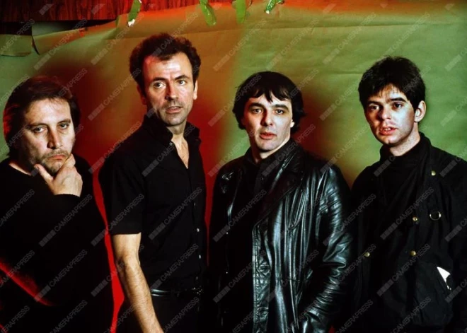 Miris “The Stranglers” bundzinieks Džets Bleks