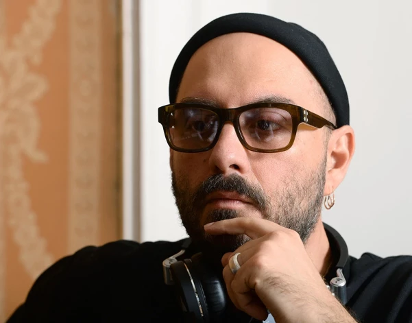 Rīgu kā filmēšanas vietu piedāvājis pats režisors pretēji producentu iecerēm, kuri sākotnēji aicinājuši izvēlēties Budapeštu vai Prāgu.