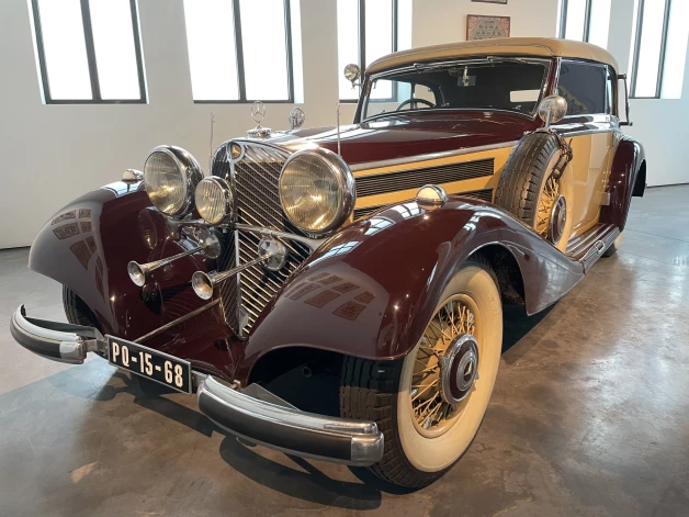 Viens no sava laika dārgākajiem un krāšņākajiem automobiļiem – 1936. gada “Mercedes 540K”. Pavisam tādus uzbūvēja tikai 419.