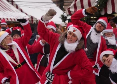 ВИДЕО: в Риге прошел традиционный забег Санта-Клаусов