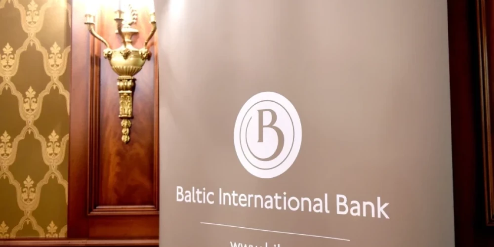 Приостанавливается предоставление финансовых услуг Baltic International Bank