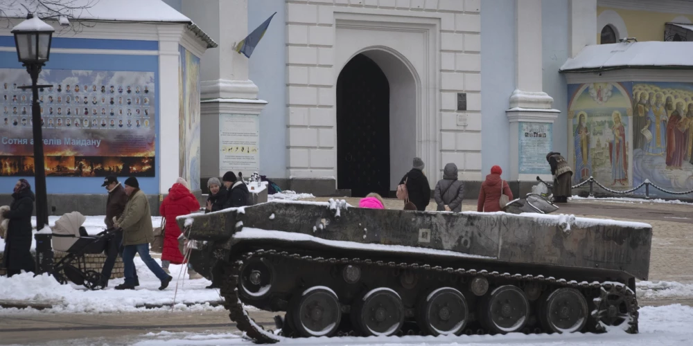 Krievijas militārā tehnika Kijivā 2022. gada 12. decembrī.  